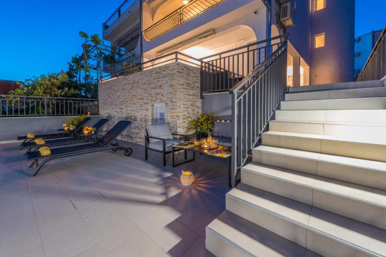 Villa Seaview With Pool - Apartment Yellow Trogir Luaran gambar