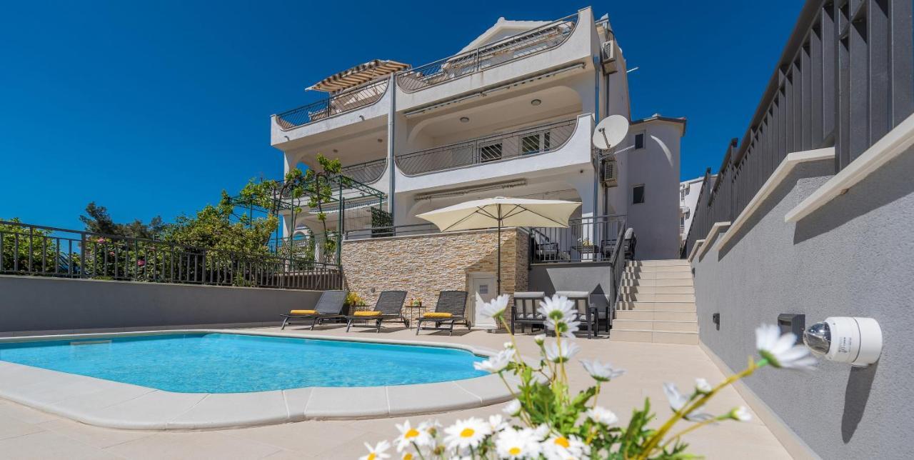 Villa Seaview With Pool - Apartment Yellow Trogir Luaran gambar